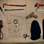 Ricettazione e possesso di attrezzi da scasso: fermate due persone