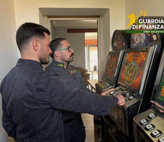 Scommesse illegali e slot abusive: scoperto centro non autorizzato, scattano sequestri