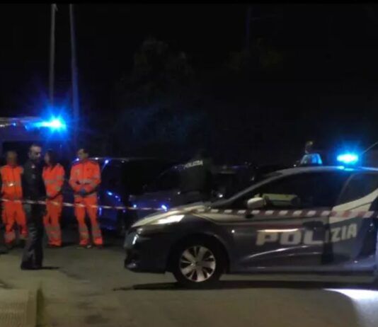 Tragedia di Catanzaro, la donna avrebbe lanciato i figli e poi si sarebbe gettata dal terrazzo