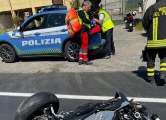 Grave incidente in moto: un morto e un ferito