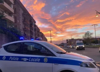 Fugge all’alt della Polizia locale: fermato dopo un inseguimento un 16enne senza patente
