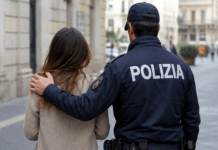 Donna tenta suicidio, agenti di Polizia le salvano la vita