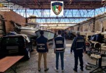 Rimessaggio nautico abusivo nel Vibonese: sequestrati 34 natanti e un capannone di 1.800 metri quadrati