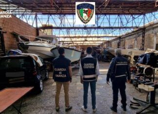 Rimessaggio nautico abusivo nel Vibonese: sequestrati 34 natanti e un capannone di 1.800 metri quadrati