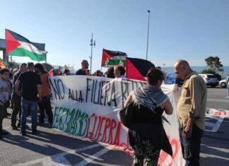 Porto di Gioia Tauro, presidio pro Palestina contro il transito di materiale militare