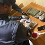 Traffico di droga sulla SS18: sequestrati oltre 8 kg di hashish, arrestato un corriere