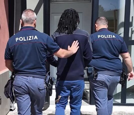 Aggressioni e allarme sicurezza: trasferito al CPR cittadino straniero