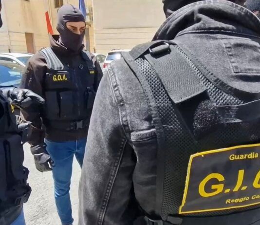 Confisca definitiva a narcotrafficante vicino alla cosca Bellocco: sequestrati barca, immobili, auto e società