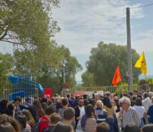 Sit-in per Maria Chindamo, il fratello: “Non è solo lei la vittima, dobbiamo superare la paura”