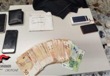 Truffa agli anziani sventata: due arresti in flagranza, recuperati 6.400 euro