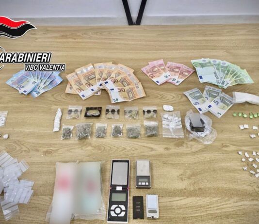 Nicotera – arrestato 39enne per detenzione e spaccio di sostanze stupefacenti