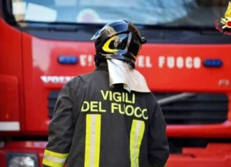 Calabria, quattro corpi carbonizzati in un’auto sulla Statale 106: indagini in corso