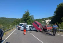Scontro frontale tra auto e carro funebre: perde la vita un 33enne