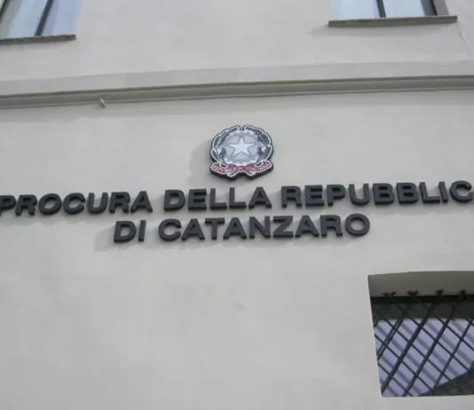 Corruzione, la Procura di Catanzaro chiede la proroga delle indagini su Occhiuto