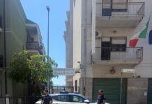 Documenti falsi, grimaldelli e oggetti atti ad offendere: arrestato un uomo a Villa San Giovanni