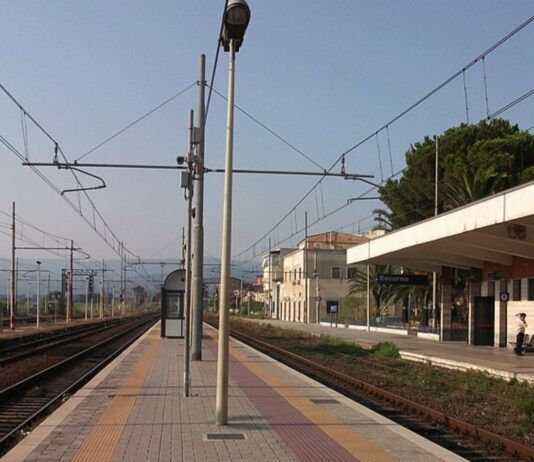 Rosarno, la minoranza chiede un posto fisso della Polfer: «Più sicurezza per migliaia di viaggiatori»