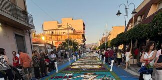 L’Infiorata di Taurianova 2026 entra nella storia: record di presenze, respiro internazionale e una comunità protagonista