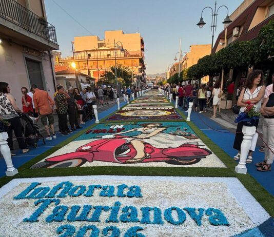 L’Infiorata di Taurianova 2026 entra nella storia: record di presenze, respiro internazionale e una comunità protagonista
