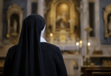 Suora di 88 anni indagata per truffa: ai fedeli chiedeva soldi «per non finire all’inferno»