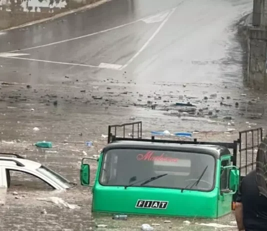 Violento nubifragio su Reggio Calabria: allagamenti, traffico in tilt e disagi idrici in città