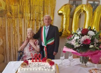 Rosarno festeggia i 100 anni di Angela Tropea: gli auguri dell’Amministrazione comunale