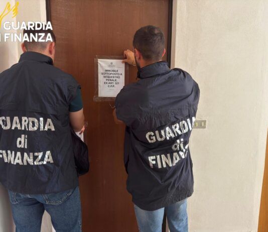 Fatture false e frode fiscale nel settore degli autotrasporti: sequestri per oltre 400 mila euro e quattro indagati