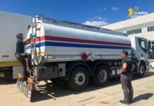 Autobotte con gasolio irregolare fermata dalla Guardia di Finanza: sequestrati 7mila litri, due denunciati