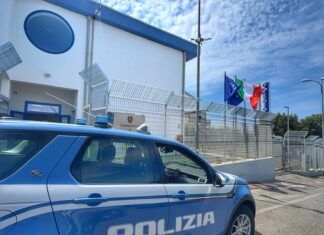 Marijuana, hashish e oltre 11 mila euro in contanti: arrestato per spaccio