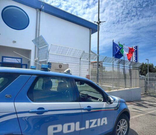 Marijuana, hashish e oltre 11 mila euro in contanti: arrestato per spaccio