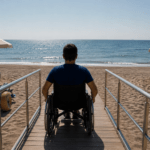 Calabria, spiagge inaccessibili alle persone con disabilità: diffidati nove Comuni