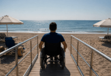 Calabria, spiagge inaccessibili alle persone con disabilità: diffidati nove Comuni