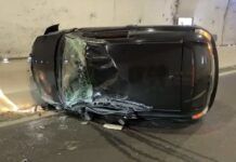 Auto si ribalta in galleria sulla SS106 – una persona ferita