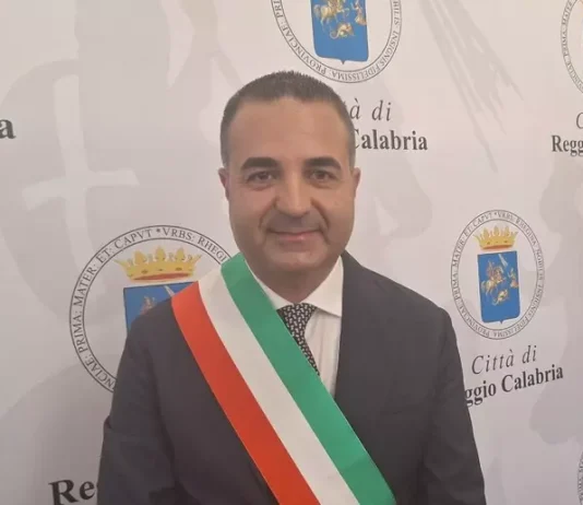 Cannizzaro si dimette da deputato: “I reggini mi hanno affidato un nuovo compito”