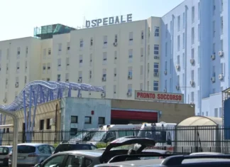 Anziano scompare dall’ospedale per oltre 10 ore: trovato nei sotterranei, la denuncia della figlia
