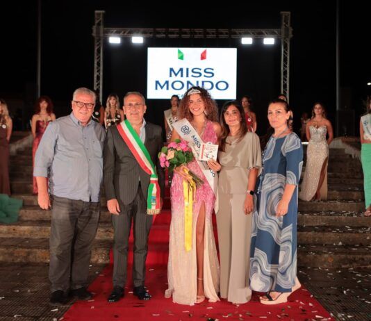 Miss Mondo Calabria – A Terranova Sappo Minulio vince Marta Maria Deni