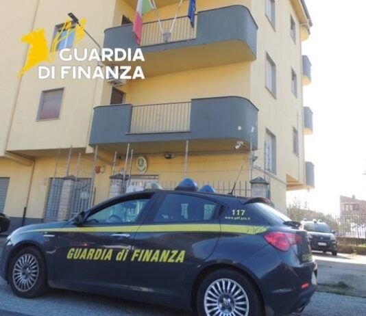 Percepiscono la pensione del padre morto per sette anni: sequestrati oltre 245mila euro e una casa popolare