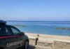 Fugge all’alt dei Carabinieri e si tuffa in mare: 36enne arrestato con cocaina e hashish