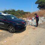 Discarica abusiva a cielo aperto sequestrata: rifiuti e roghi tossici a due passi dal centro abitato
