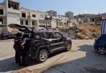 Controlli a tappeto nel Rione Ciambra: 275 identificati, 24 perquisizioni