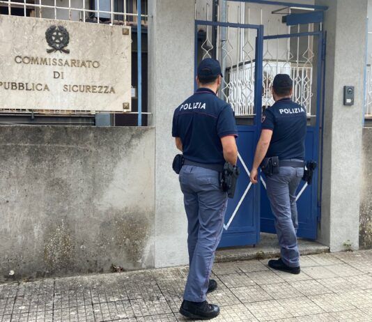 Polistena, furto al supermercato: due denunciati dopo la fuga