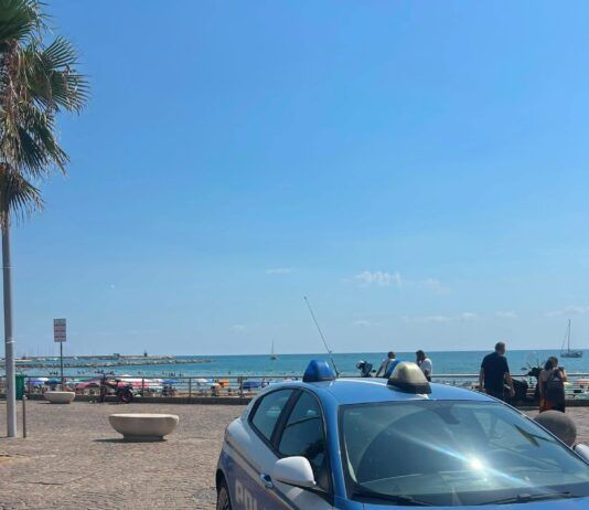 Arrestato per spaccio di droga, la Polizia sequestra diverse sostanze