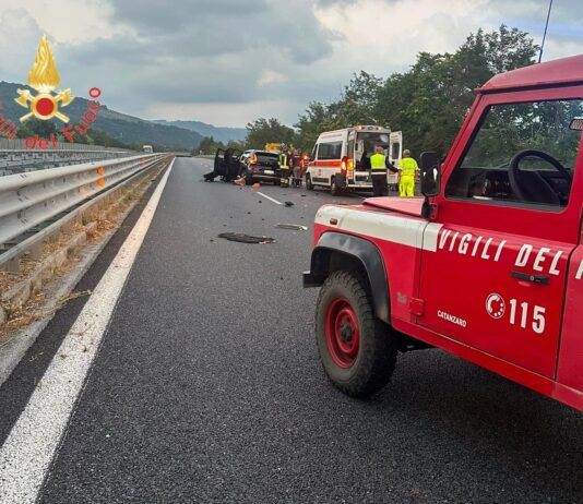 Incidente sull’A2, quattro feriti: tre chilometri di coda