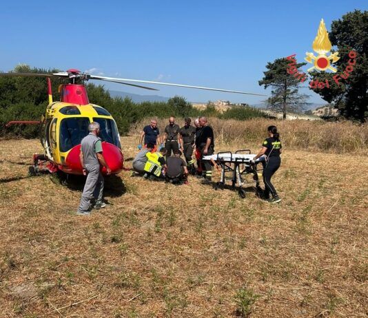 Scontro tra due auto: due feriti, una donna incinta trasportata in elisoccorso