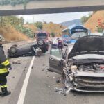 Scontro tra due auto – quattro persone ferite