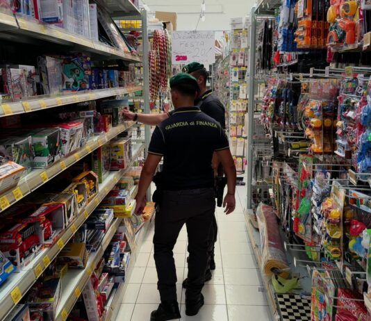 Giocattoli e prodotti per la casa non conformi: sequestrati oltre 4mila articoli