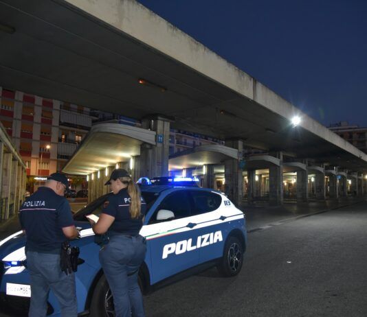 Controlli a tappeto stazioni autolinee: 257 persone identificate e due stranieri trasferiti in un CPR
