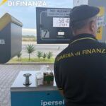 Calabria, gasolio contaminato dall’acqua: sequestrate due cisterne e 8 colonnine, denunciato il gestore