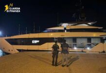 Roccella Jonica, sequestrato yacht di lusso: contestato contrabbando aggravato.Evasione per oltre 2 milioni di euro