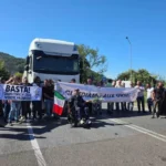 Caro carburante e crisi del settore, prosegue la protesta degli agricoltori in Calabria
