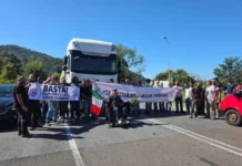 Caro carburante e crisi del settore, prosegue la protesta degli agricoltori in Calabria